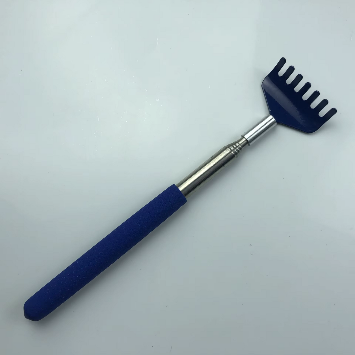Extendable Back Scratcher